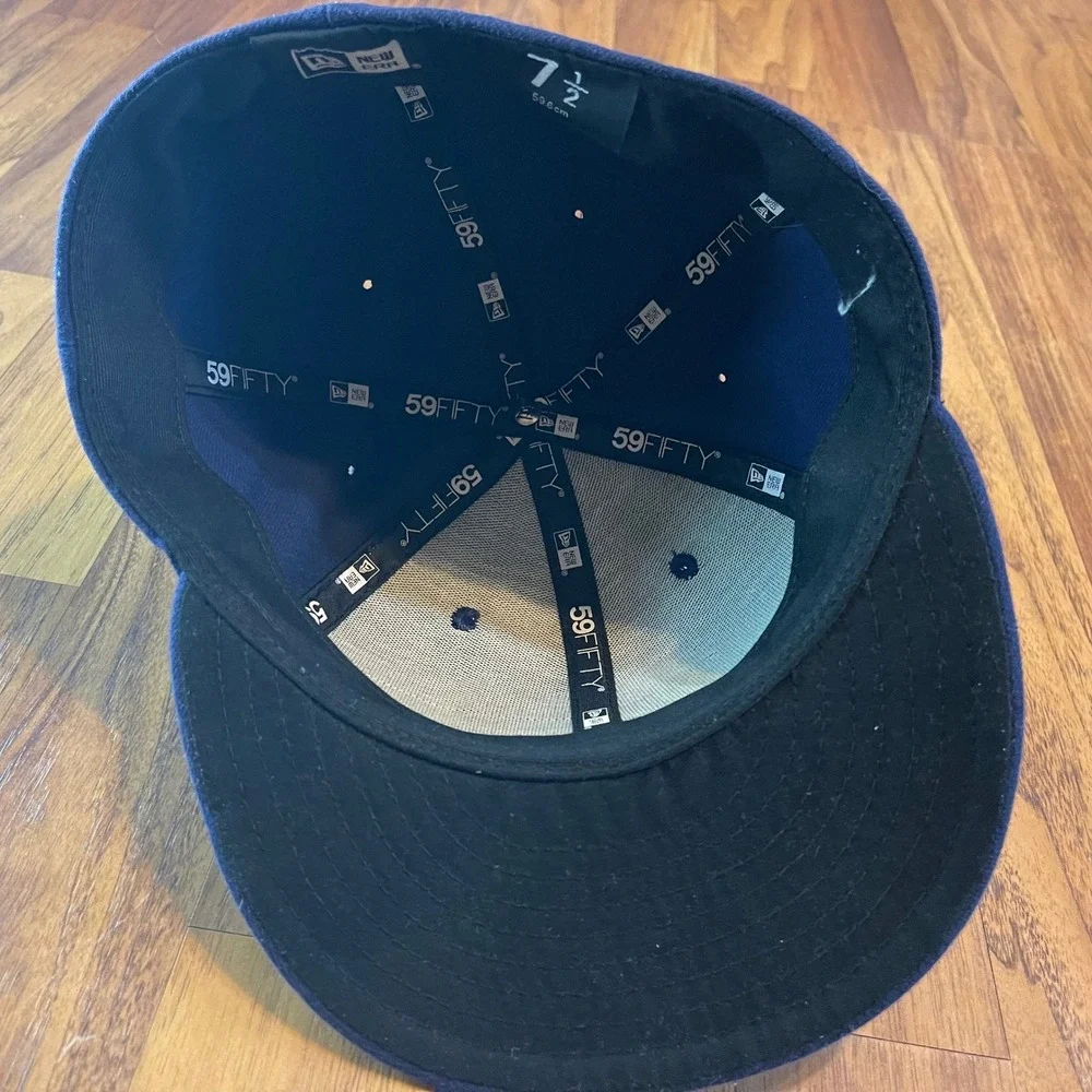New Era line polyester it
